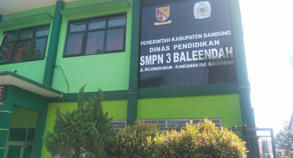 Diduga Arogansi Oknum Guru Halangi Tugas Jurnalistik di SMPN 3 Baleendah, Proyek Rehab Kelas Soroti Transparansi dan K3