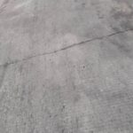 Baru Sebulan Selesai, Jalan Rabat Beton di Banjaran-Lebakwangi Sudah Retak dan Patah