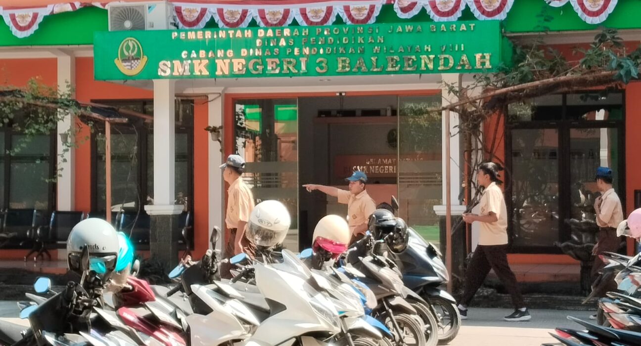 Ombudsman Tegaskan Larangan Jual Seragam, SMKN 3 Baleendah Diduga Lakukan Praktik Komersialisasi