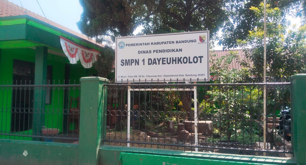 Diduga Alergi Wartawan, Kepala SMPN 1 Dayeuhkolot Enggan Diwawancarai Terkait Keterbukaan Informasi