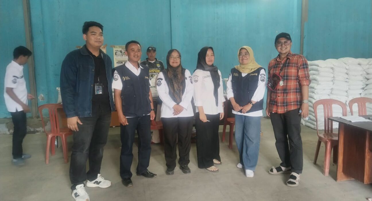 Bantuan Pangan Beras di Desa Pasirjambu Kec Pasirjambu 1112 Terealisai Aman Lancar
