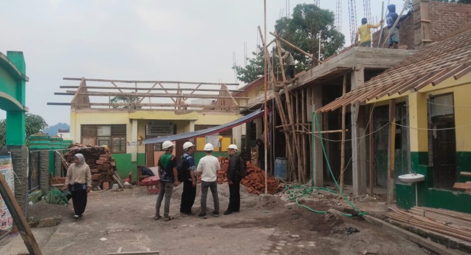 Dinas Pendidikan Kabupaten Bandung Tinjau Program Revitalisasi SDN 2 Arjasari untuk Pastikan Transparansi dan Kualitas Bangunan